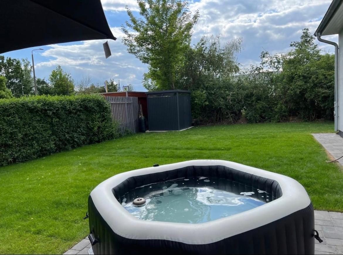 Haushalfte Mit Garten, Kamin, Grill & Whirlpool Nahe Ber Villa Berlin Eksteriør billede