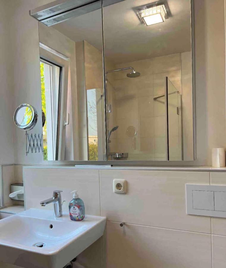 Haushalfte Mit Garten, Kamin, Grill & Whirlpool Nahe Ber Villa Berlin Eksteriør billede